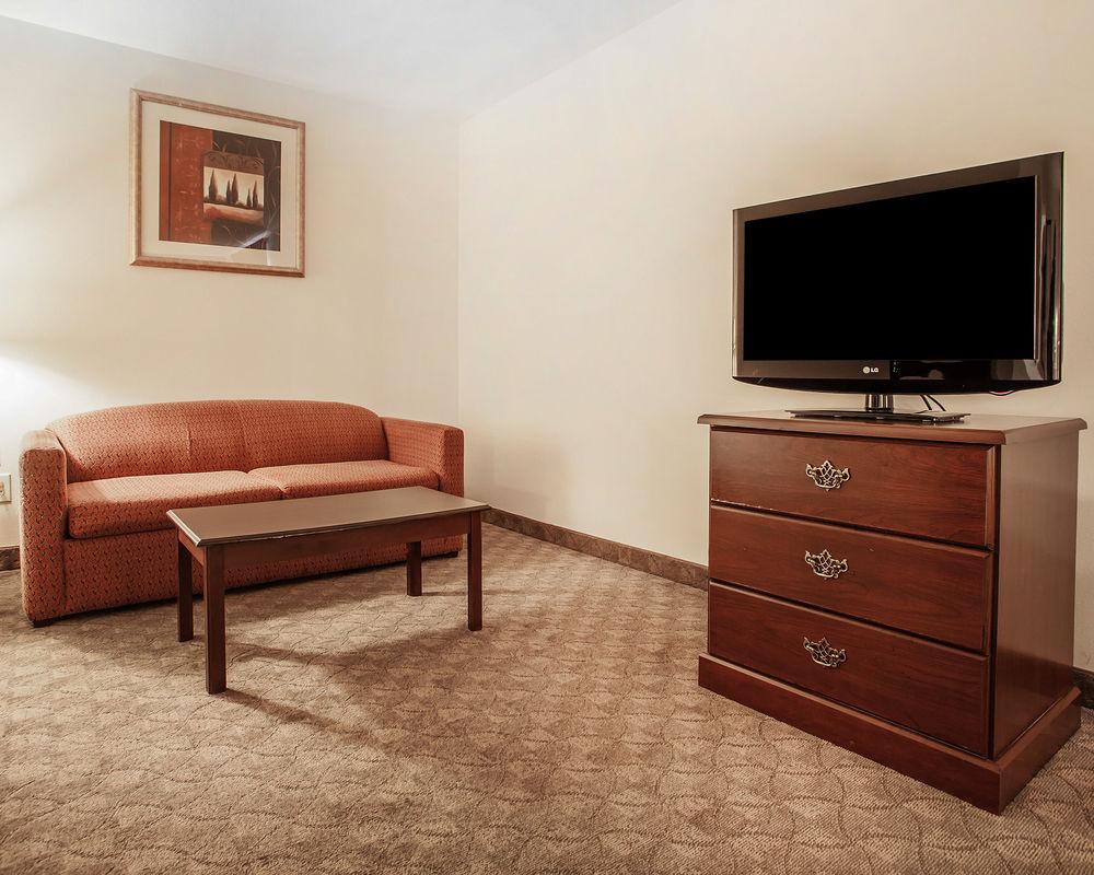 Econo Lodge Inn & Suites Fairgrounds Des Moine Exteriör bild