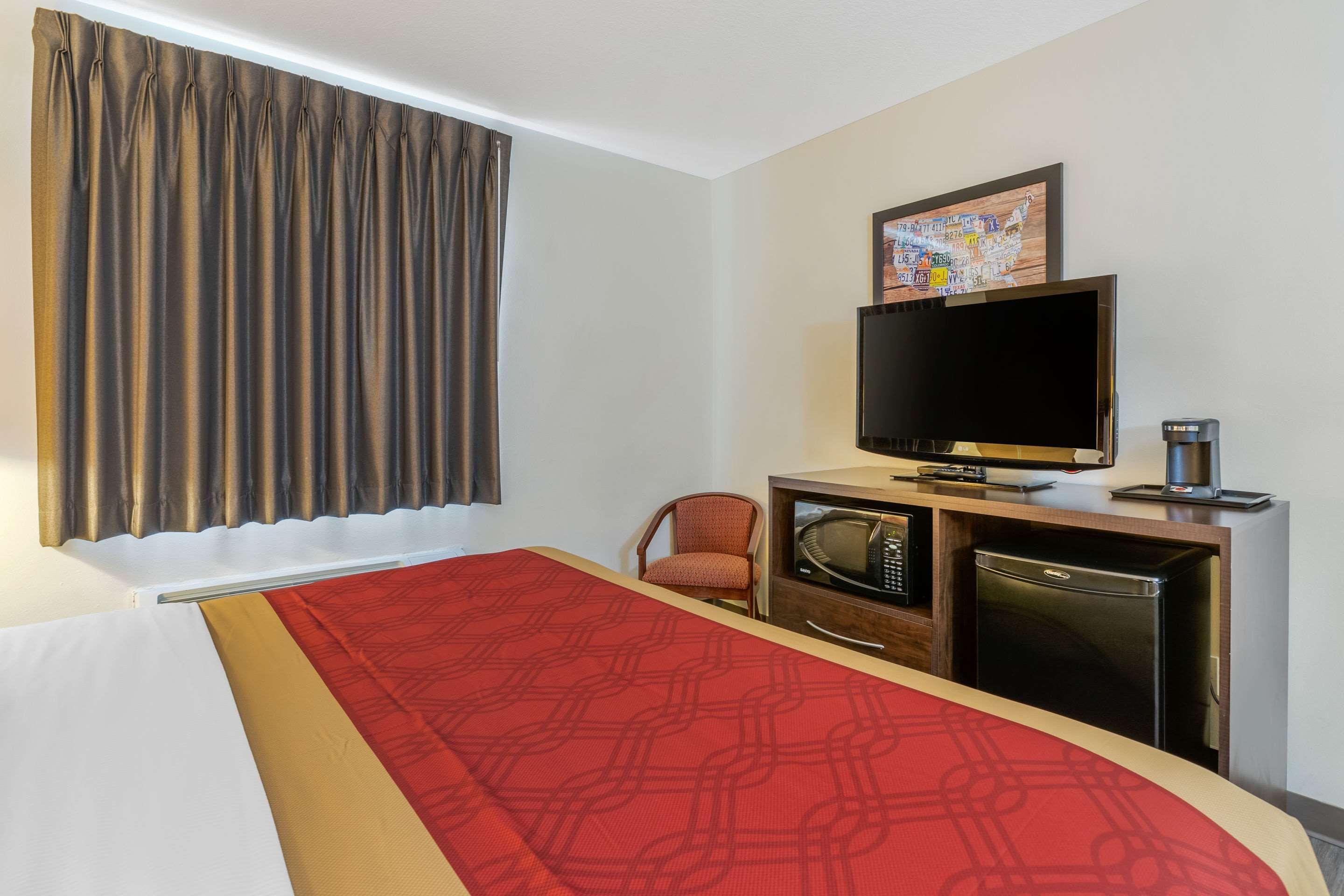 Econo Lodge Inn & Suites Fairgrounds Des Moine Exteriör bild
