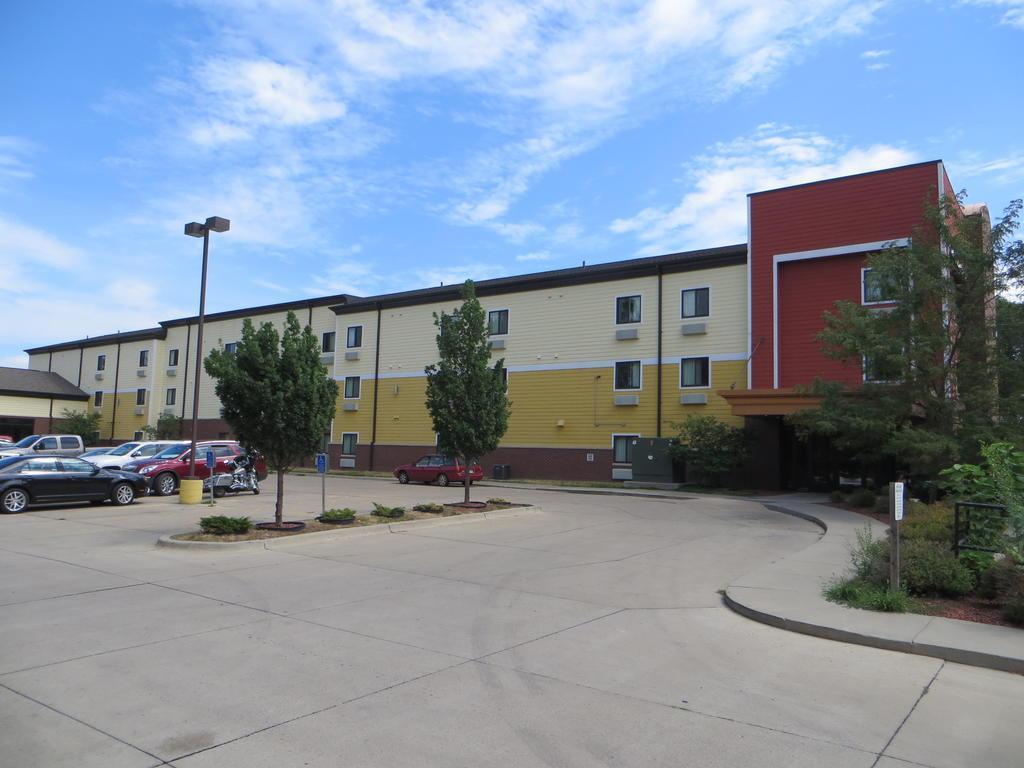 Econo Lodge Inn & Suites Fairgrounds Des Moine Exteriör bild