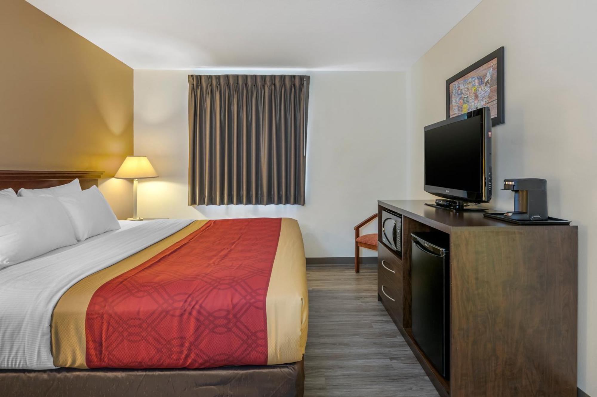 Econo Lodge Inn & Suites Fairgrounds Des Moine Exteriör bild